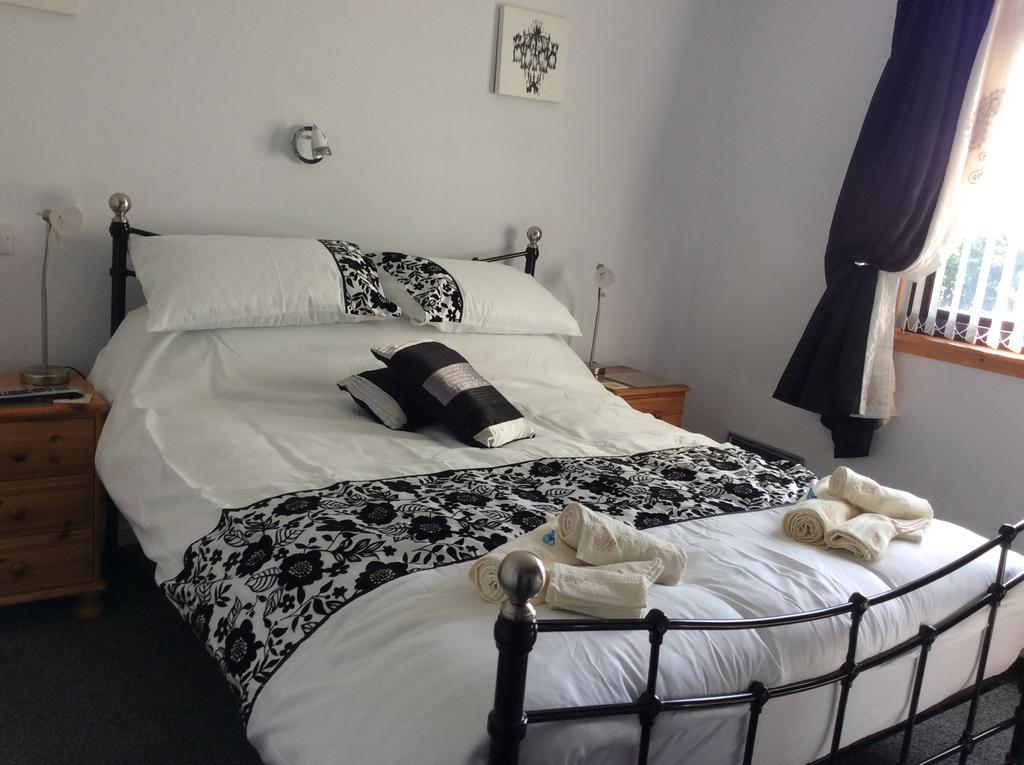 Rudan Guest House Ab53 6Uq New Deer ภายนอก รูปภาพ